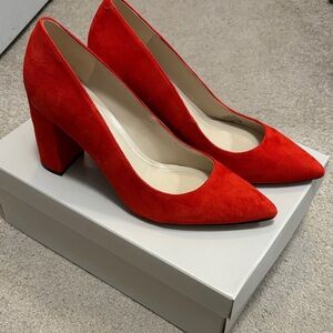 Marc Fisher NWT suede red pumps